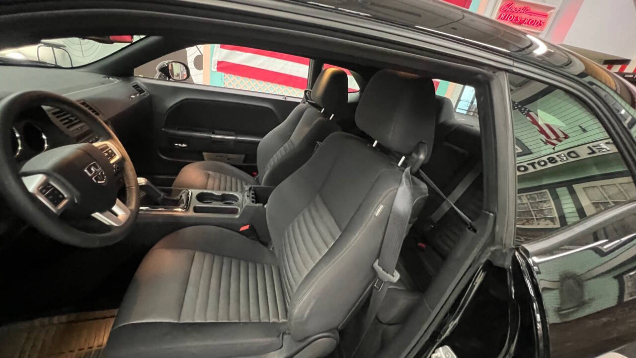 2013 Dodge Challenger 27