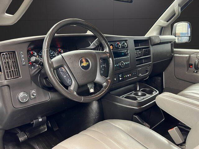 2022 Chevrolet Express 2500