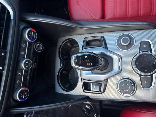 2022 Alfa Romeo Giulia Veloce