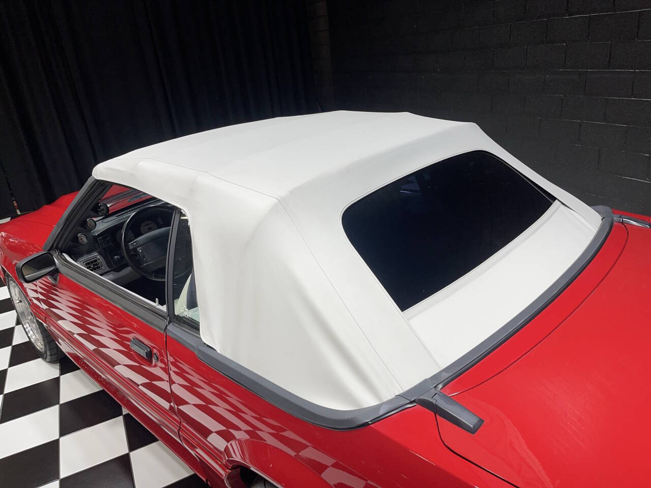 1993 Ford Mustang 59