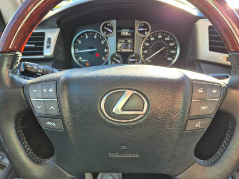 2014 Lexus LX 570