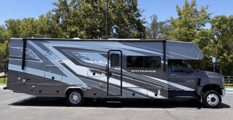 2023 Coachmen RV Entourage