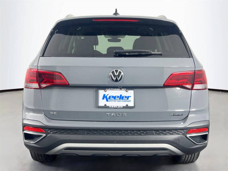 2023 Volkswagen Taos SE 4Motion
