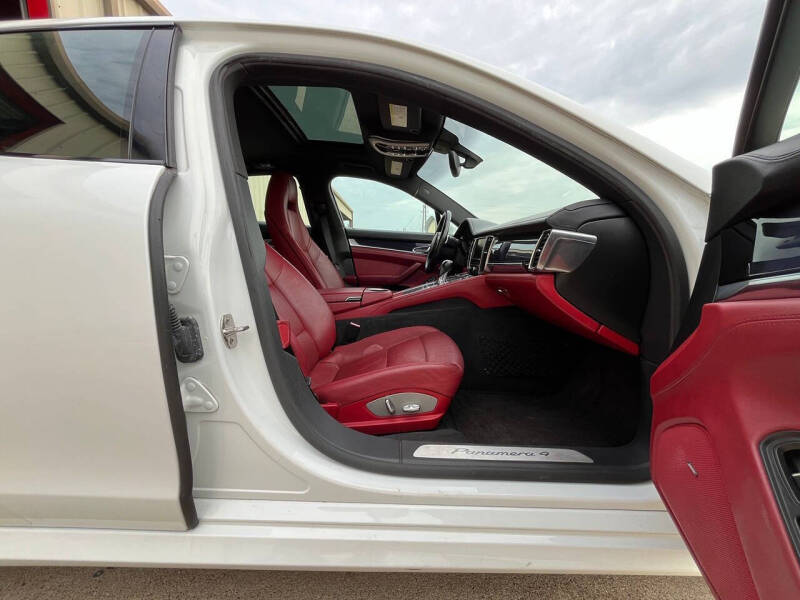 2014 Porsche Panamera 4