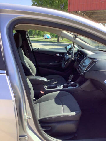 2017 Chevrolet Cruze LT Auto