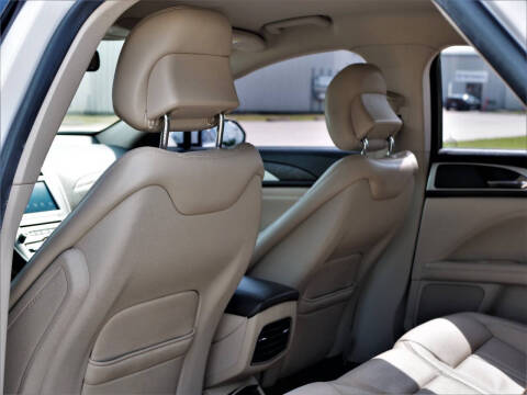 2017 Lincoln MKZ Select