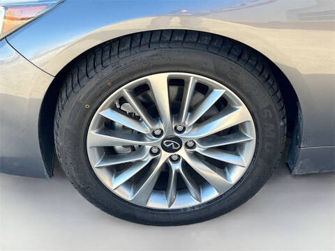 2023 Infiniti Q50 Luxe