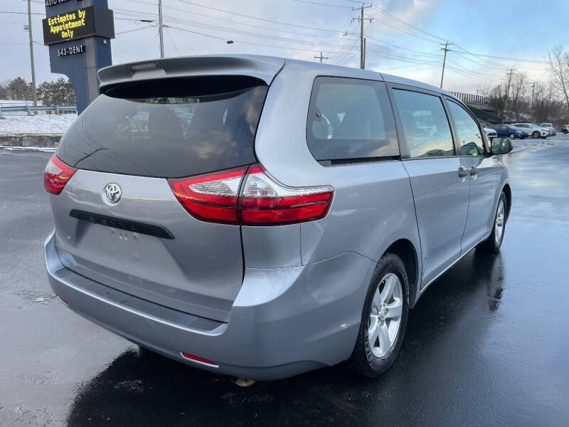2017 Toyota Sienna L 7-Passenger