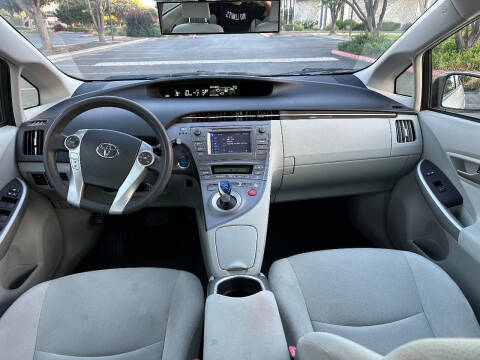 2013 Toyota Prius Two