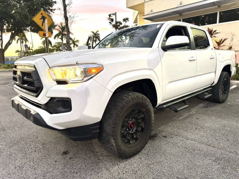 2021 Toyota Tacoma SR's photo