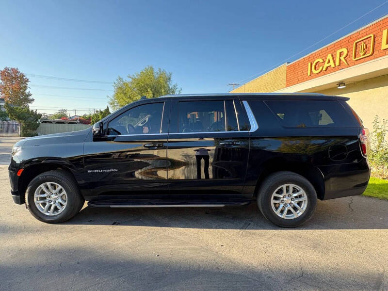 2024 Chevrolet Suburban LT