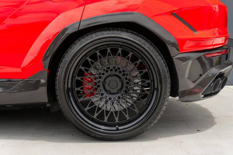 2026 Lamborghini Urus SE