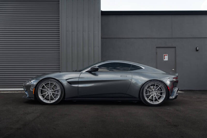 2020 Aston Martin Vantage