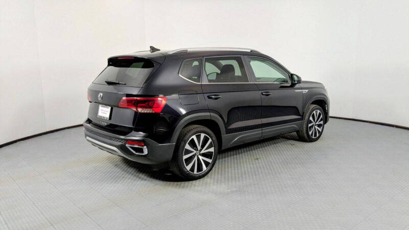 2024 Volkswagen Taos SE