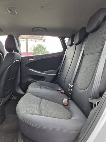 2016 Hyundai Accent SE