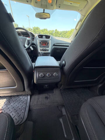 2015 GMC Acadia SLE-2