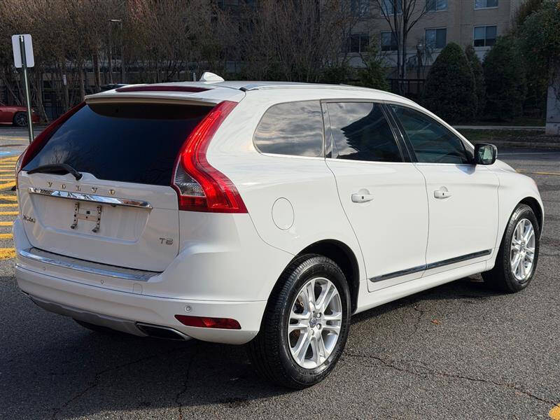 2016 Volvo XC60 T5 Drive-E Premier
