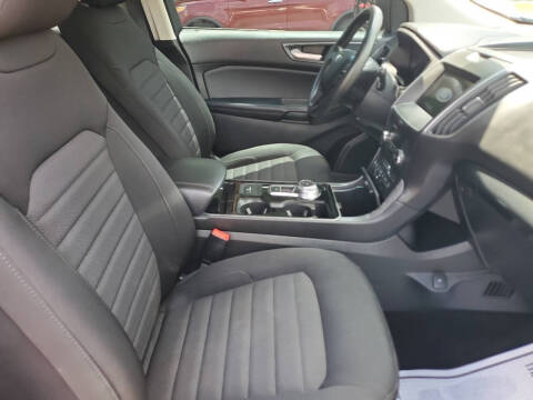 2020 Ford Edge SE