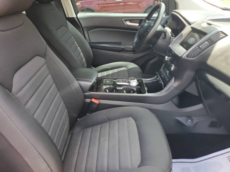 2020 Ford Edge SE