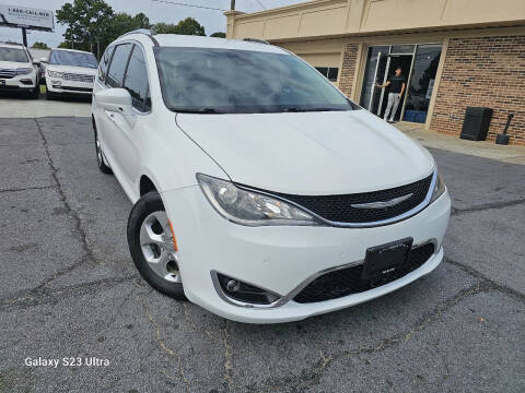 2017 Chrysler Pacifica for sale at North Georgia Auto Brokers in Snellville GA