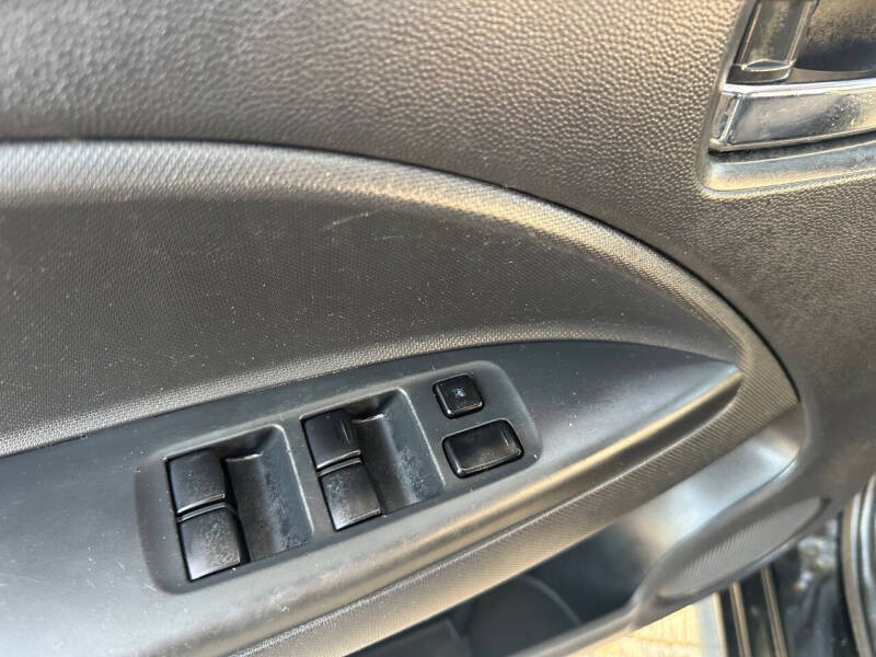 2015 Mitsubishi Mirage ES