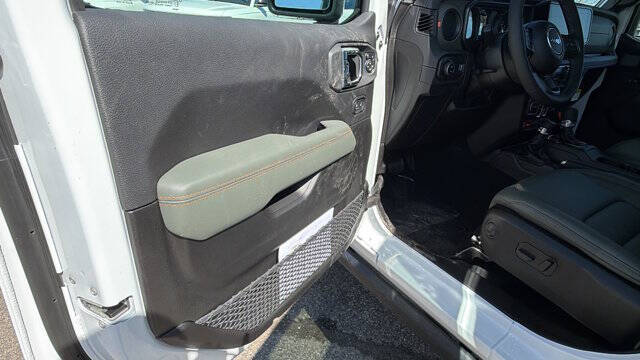 2026 Jeep Gladiator Mojave X