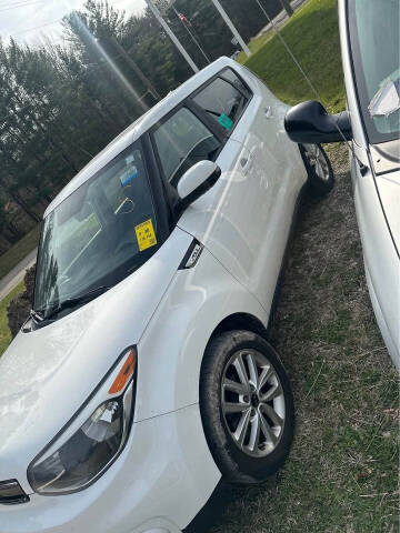 2017 Kia Soul +