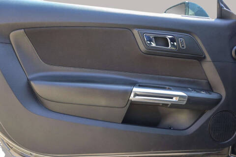 2016 Ford Mustang V6