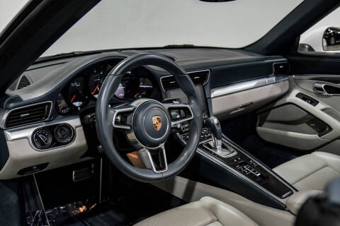 2017 Porsche 911 Carrera