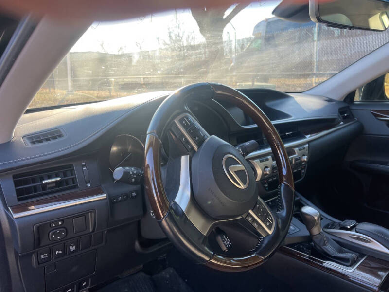 2018 Lexus ES 300h