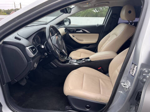 2018 Infiniti QX30 Premium