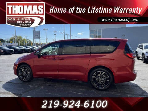 2026 Chrysler Pacifica Select