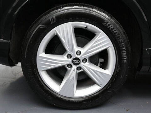 2024 Audi Q4 e-tron quattro Premium 50