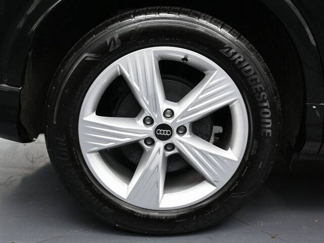 2024 Audi Q4 e-tron quattro Premium 50