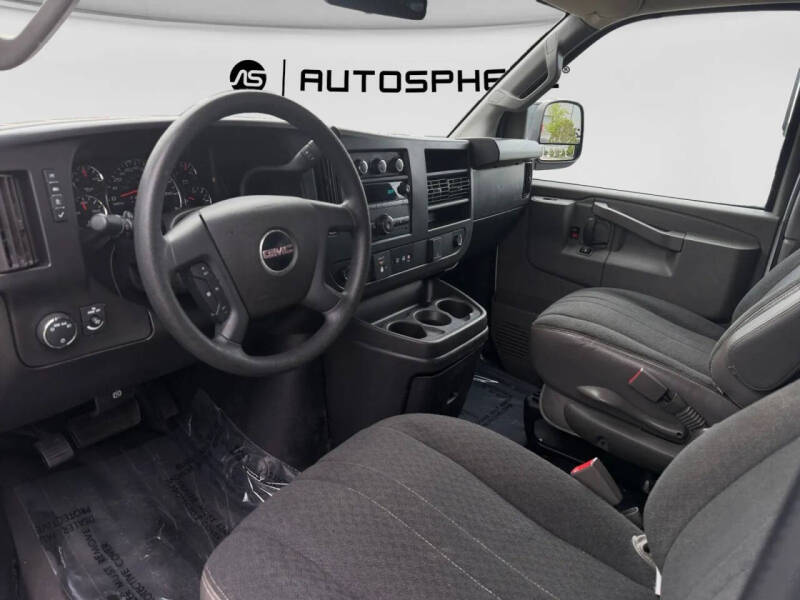 2022 GMC Savana 2500