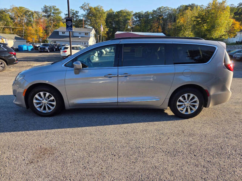 2017 Chrysler Pacifica Touring-L