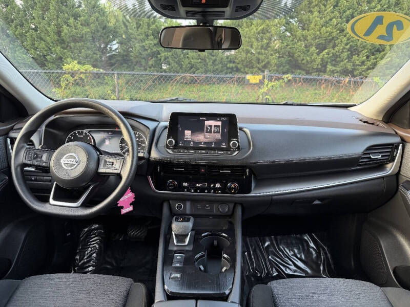 2021 Nissan Rogue SV