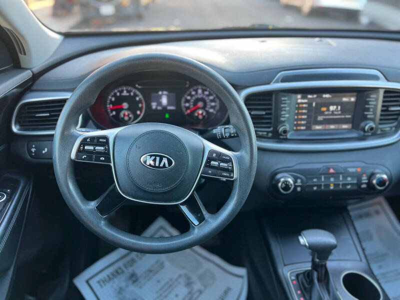 2019 Kia Sorento LX photo 14