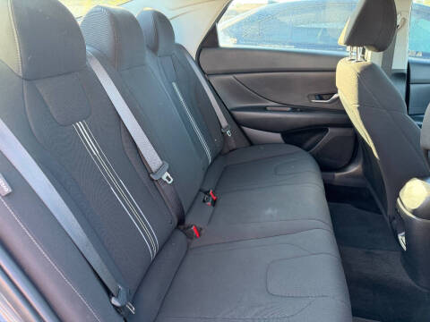 2024 Hyundai Elantra SEL