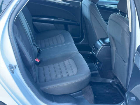 2020 Ford Fusion Hybrid SE