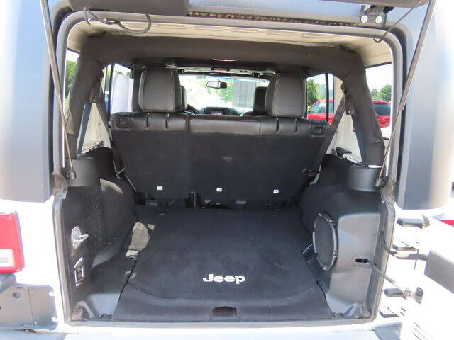 2014 Jeep Wrangler Unlimited for sale at Modern Automotive Group LLC in Lafayette, TN