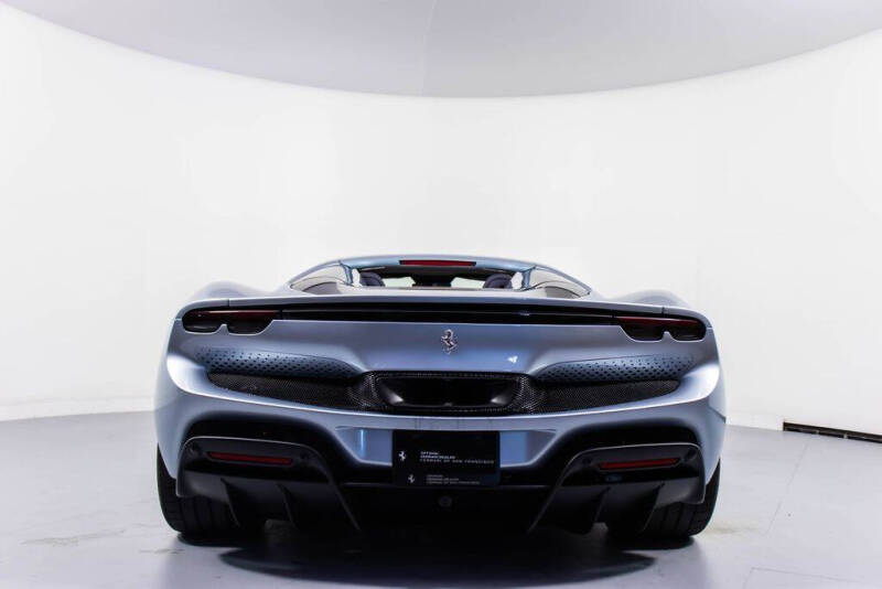 2025 Ferrari 296 GTS