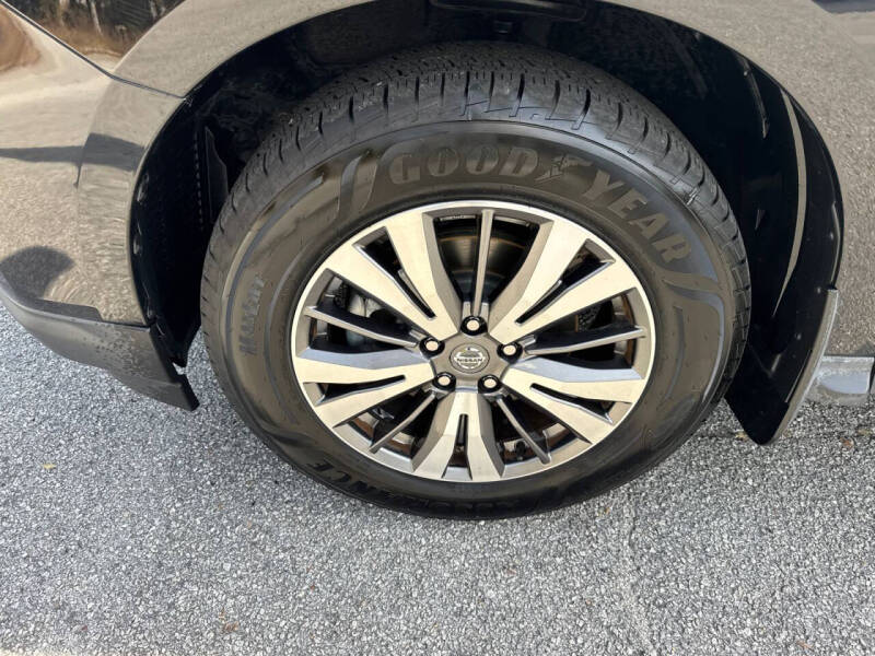 2020 Nissan Pathfinder S