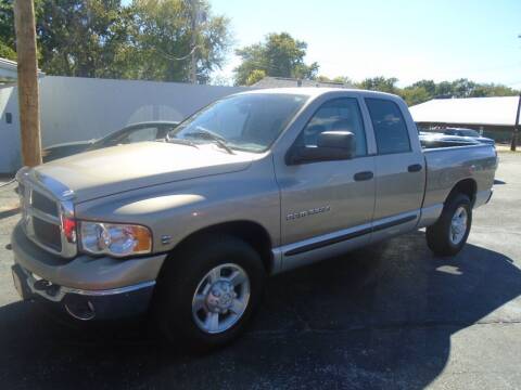 2004 Dodge Ram Pickup 2500 for sale at River City Auto Sales in Cottage Hills IL
