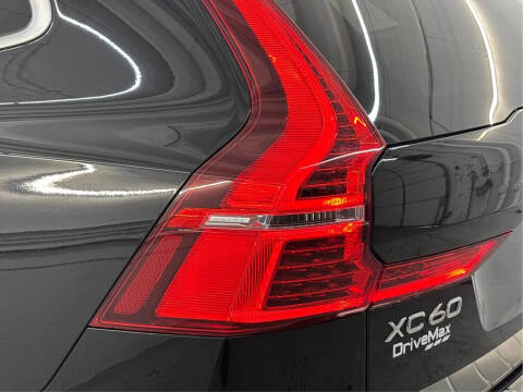 2018 Volvo XC60 T5 R-Design