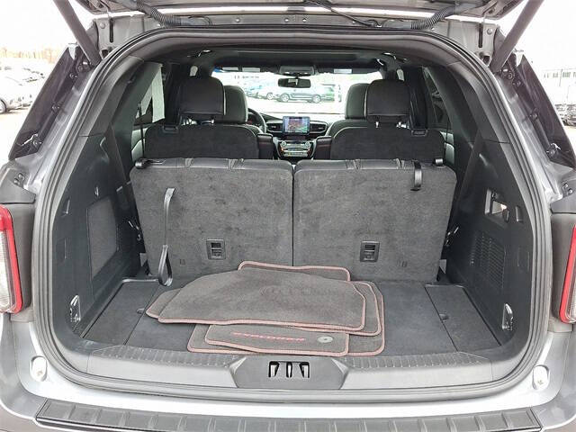 2024 Ford Explorer ST-Line