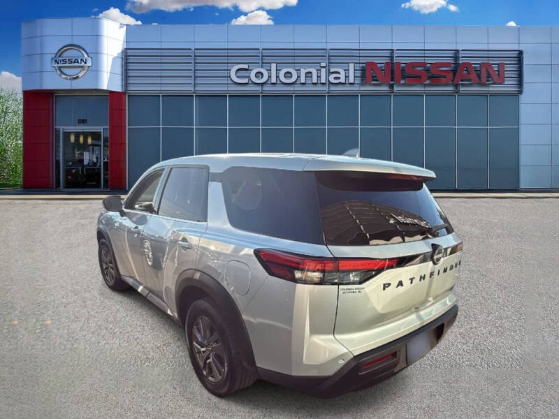 2022 Nissan Pathfinder S