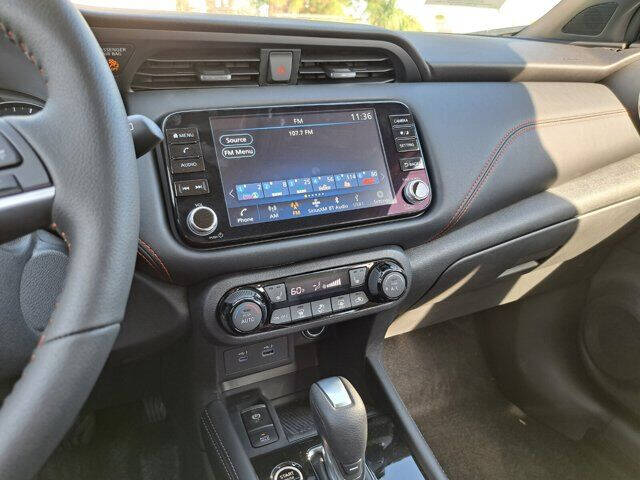 2024 Nissan Kicks SR