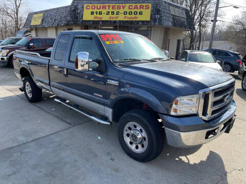2005 Ford F-250 Super Duty for sale at Courtesy Cars in Independence MO