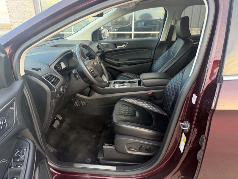 2024 Ford Edge Titanium